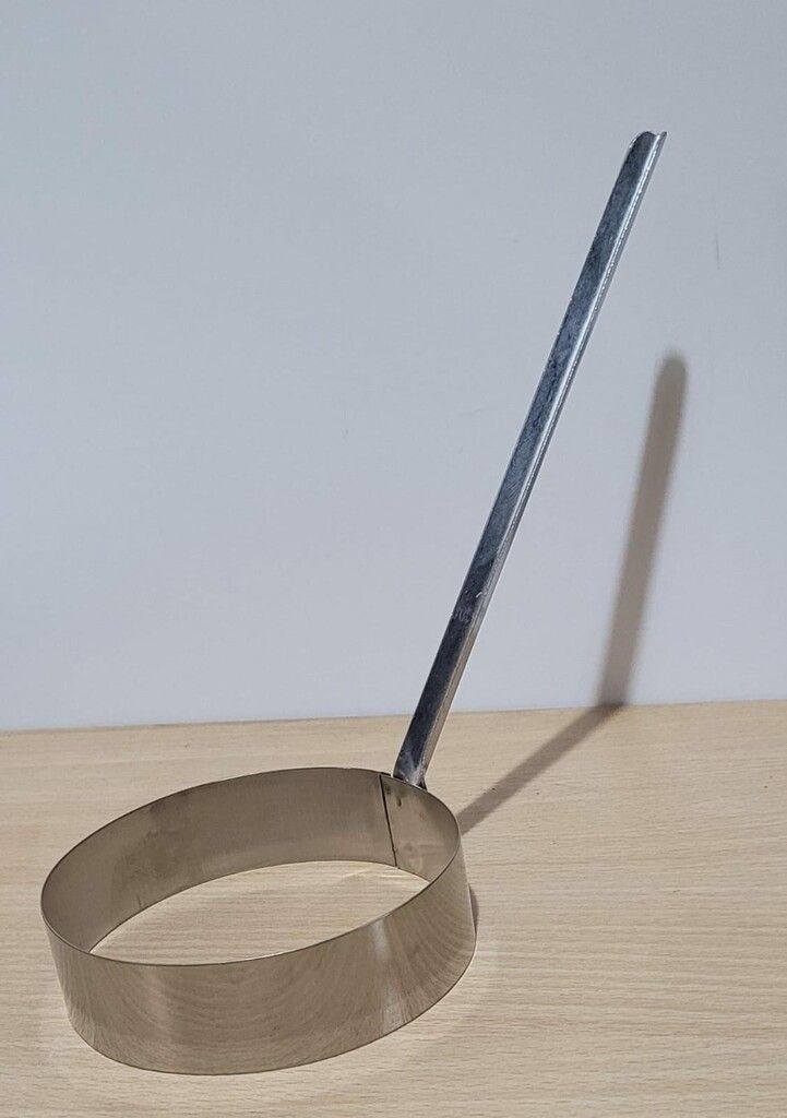 MOLDE PARA HUEVO FRITO CON MANGO (93370)